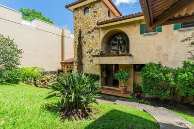 /international/cr/residencial-montana-luna-piedades-santa-ana-santa-ana-san-jose-santa-ana-san-jose-310100794282/