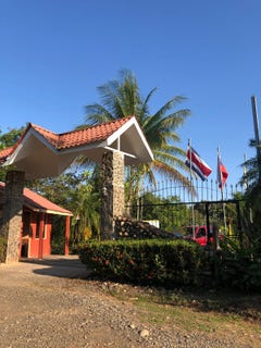 /international/cr/rancho-las-lomas-de-parrita-costa-rica-puntarenas-puntarenas-puntarenas-puntarenas-310108163932/
