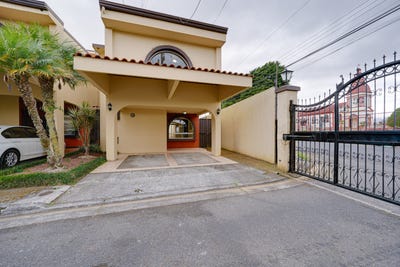 /international/cr/san-jose-goicoechea-mata-de-platano-condominio-hacienda-vista-del-rey-costado-norte-de-la-iglesia-catolica-del-carmen-de-guadalupe-goicoechea-san-jose-goicoechea-san-jose-310105236424/