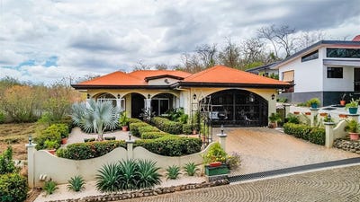 /international/cr/casa-jelena-sardinal-guanacaste-province-310108005519/