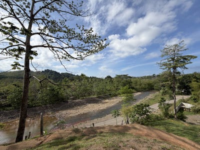 /international/cr/https-maps-app-goo-gl-wreus1pcfqnqqv6n9-g-st-com-openai-chat-shareextension-parrita-puntarenas-parrita-puntarenas-310107979068/