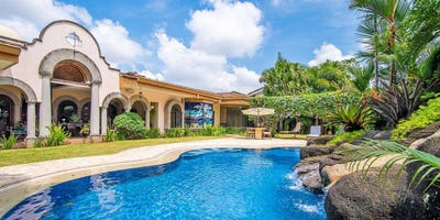 /international/cr/cascade-colonial-home-la-canada-san-rafael-alajuela-alajuela-province-310101275615/?lang=fr