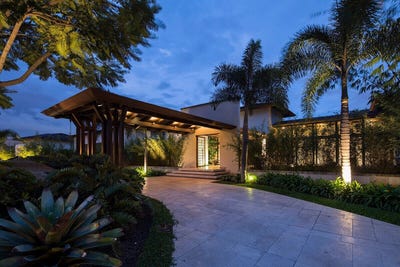 /international/cr/san-jose-san-jose-310107490396/