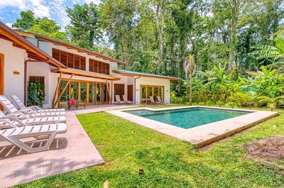 /international/cr/j7pp-9rf-limon-province-punta-uva-costa-rica-cahuita-limon-310100440515/?lang=es