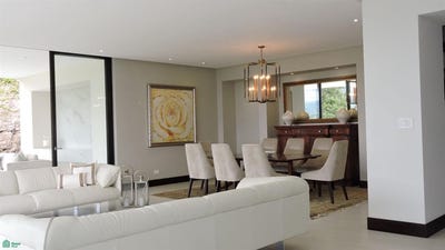 /international/cr/21438-amplia-residencia-familiar-con-vistas-san-rafael-san-jose-310108761895/