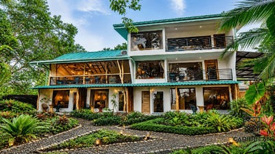 /international/cr/puerto-viejo-de-talamanca-puerto-viejo-de-talamanca-limon-province-310108270422/