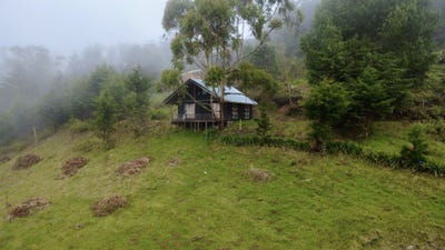 /international/cr/2-kilometros-al-sur-de-la-escuela-de-canon-jardin-dota-san-jose-costa-rica-dota-san-jose-dota-san-jose-310102517814/