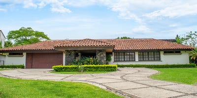 /international/cr/los-laureles-precious-property-los-laureles-escazu-san-jose-310101282582/