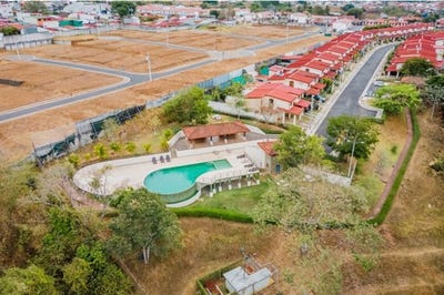/international/cr/house-in-vila-de-la-colina-condominium-alajuela-alajuela-province-120089951849/