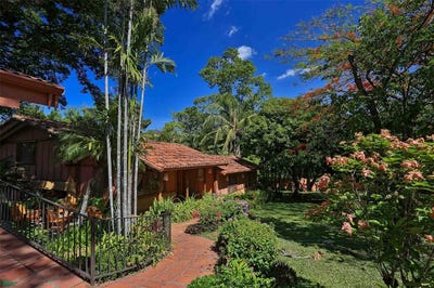 /international/cr/two-home-rural-retreat-uruca-san-jose-310107525904/