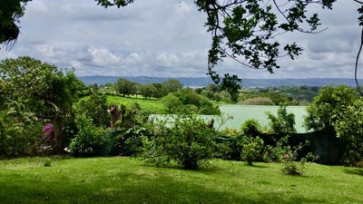 /international/cr/san-luis-lake-arenal-tilaran-tronadora-guanacaste-tilaran-tronadora-guanacaste-province-310099919977/?lang=id