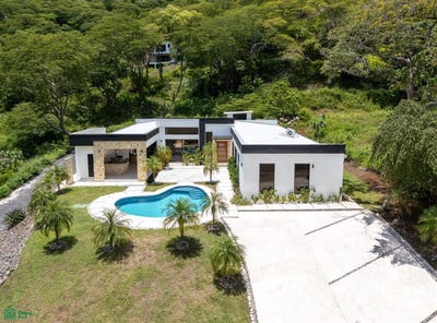 /international/cr/coco-bay-estates-new-residence-78-playas-del-coco-carrillo-guanacaste-carrillo-guanacaste-province-310102605582/