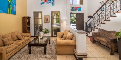 /international/cr/santa-lucia-family-home-tres-rios-la-union-cartago-province-310101879541/