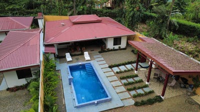 /international/cr/m63j-7hx-256-limon-talamanca-costa-rica-cahuita-limon-310103245477/