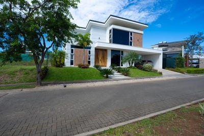/international/cr/furnished-home-for-rent-leticia-grecia-alajuela-grecia-alajuela-province-310105924036/