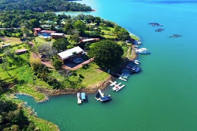 /international/cr/blue-bay-resort-lake-front-hotel-and-restaurant-puerto-san-luis-guanacaste-province-120082908218/?lang=es