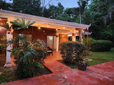 /international/cr/dominical-puntarenas-puntarenas-310107271516/