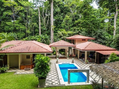 /international/cr/calle-almendros-y-corales-limon-talamanca-cahuita-manzanillo-limon-310099781087/