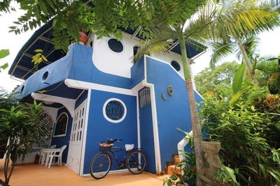 /international/cr/casa-marina-unique-and-cozy-apartments-steps-from-the-beach-and-the-village-samara-guanacaste-province-310108809383/