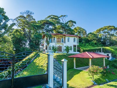 /international/cr/elegant-3-bedroom-office-jungle-home-in-puesta-del-sol-ojochal-ojochal-puntarenas-province-310106357773/