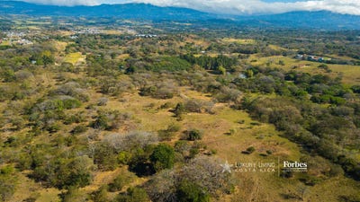 /international/cr/lagos-de-el-coyol-garita-alajuela-province-310107469926/