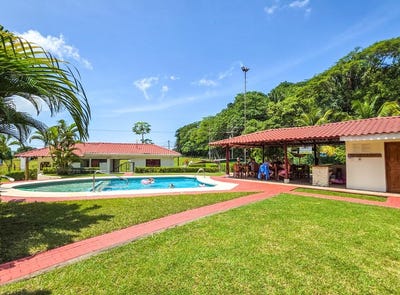 /international/cr/prime-location-1bed-1bath-condo-steps-from-samara-beach-playa-samara-guanacaste-province-310104244478/