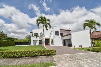 /international/cr/house-for-sale-in-lindora-lindora-san-jose-310103604152/