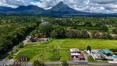 /international/cr/la-fortuna-san-carlos-costa-rica-san-carlos-la-fortuna-alajuela-san-carlos-la-fortuna-alajuela-province-310103266974/