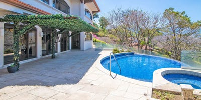 /international/cr/casa-halcon-villa-real-santa-ana-san-jose-san-jose-310101275027/?lang=es