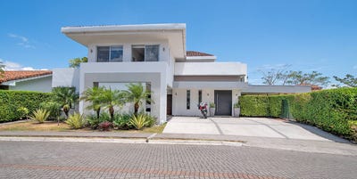 /international/cr/casa-balcanes-santa-ana-piedades-santa-ana-san-jose-310101877694/