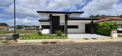 /international/cr/parque-del-encino-liberia-guanacaste-province-310108864123/