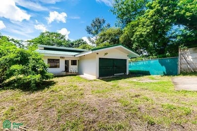 /international/cr/ruta-nacional-treciaria-926-casa-pinell-playa-potrero-santa-cruz-guanacaste-santa-cruz-guanacaste-province-310101494361/