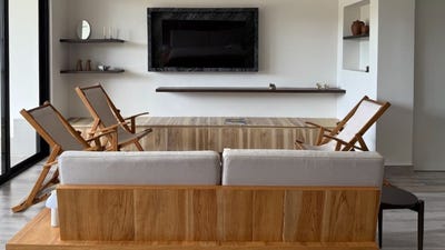 /international/cr/3br-lakefront-haven-serene-coastal-living-near-costa-rica-s-premier-surf-breaks-playa-hermosa-puntarenas-310107787885/