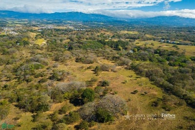 /international/cr/lagos-del-coyol-garita-alajuela-alajuela-garita-alajuela-province-310102728141/