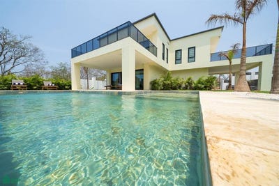 /international/cr/casa-acero-across-from-the-la-paz-school-casa-acero-playa-brasilito-santa-cruz-guanacaste-santa-cruz-guanacaste-province-310093217533/