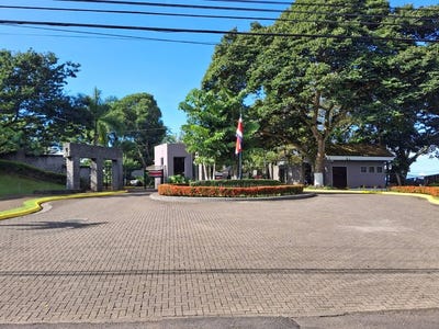 /international/cr/casa-hacienda-reduced-30k-modern-single-level-in-prestigious-hacienda-del-paseo-puente-de-piedra-alajuela-province-310103726226/