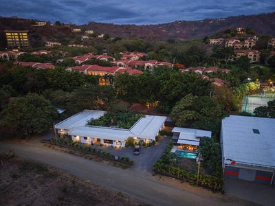 /international/cr/hotel-good-life-playa-del-coco-guanacaste-playa-del-coco-guanacaste-province-310105924055/