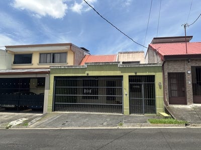 /international/cr/house-for-sale-in-mercedes-norte-mercedes-norte-heredia-province-120087101936/