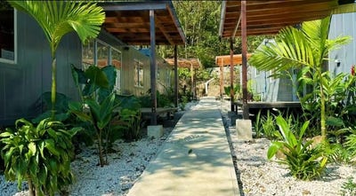 /international/cr/propiedad-de-alta-rentabilidad-con-uso-mixto-en-playa-hermosa-income-producing-ocean-view-property-in-playa-hermosa-santa-teresa-a-1-8-acres-with-mixed-use-zoning-prime-location-and-proven-renta-santa-teresa-puntarenas-310100759869/?lang=zh-tw