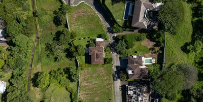 /international/cr/the-yellow-park-lot-ciudad-colon-ciudad-colon-alajuela-province-310101878791/