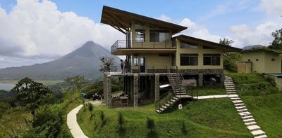 /international/cr/3-bedroom-house-with-swimming-pool-2-jungle-studios-2-5km-south-of-the-public-school-el-castillo-alajuela-province-310107974077/