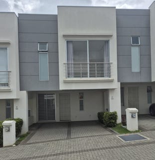 /international/cr/heredia-santo-tomas-del-hotel-bougainvillea-500-metros-al-sur-santo-domingo-heredia-santo-domingo-heredia-province-310108648378/