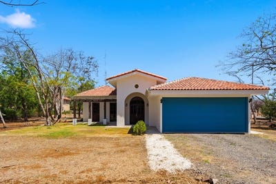 /international/cr/stella-maris-tranquil-home-within-the-beauty-of-altos-los-robles-altos-los-robles-71-guanacaste-province-310107063870/