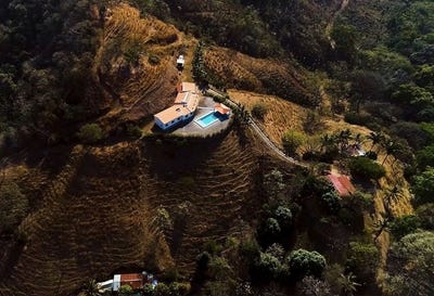/international/cr/finca-las-nubes-amazing-75-hectare-185-acre-finca-with-a-300-m2-main-home-and-pool-built-above-the-clouds-samara-guanacaste-province-120082528105/?lang=zh-tw