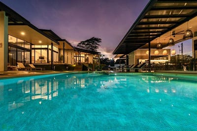 /international/cr/calle-155-s-n-tamarindo-santa-cruz-guanacaste-santa-cruz-guanacaste-province-310095319369/