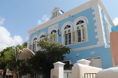 /international/cw/kura-hulanda-village-cosy-apartments-for-rent-in-city-center-otrobanda-curacao-otrobanda-curacao-120082114810/?lang=de