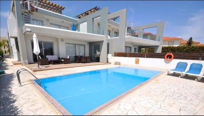 /international/cy/perivolia-larnaca-310099195878/