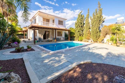 /international/cy/perivolia-larnaca-310108759980/