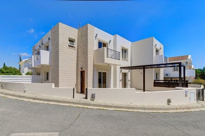 /international/cy/pyla-larnaca-310107793656/