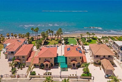 /international/cy/perivolia-larnaca-310105298343/